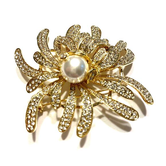 Runway Statement Gold Splash Brooch White Rhinestones & Faux Pearl Bead Mod Art - Picture 1 of 7